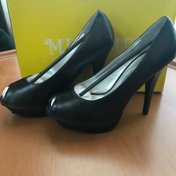 New Miss Me Black 4-1/2 inch open toe pumps 7.5 - Picture 3 of 7